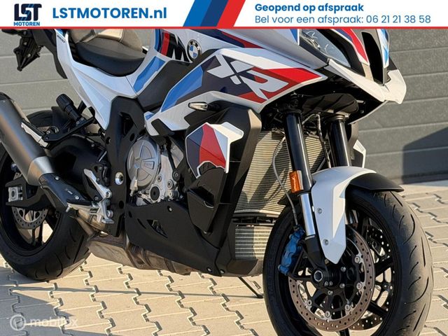 bmw - m-1000-xr