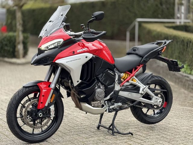 ducati - multistrada-v4-s-grand-tour