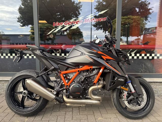 ktm - 1390-super-duke-r-evo