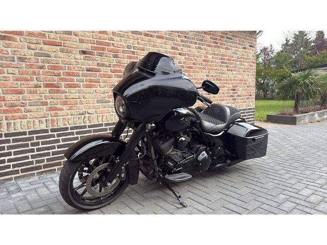 harley-davidson - cvo-street-glide