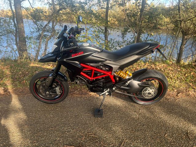 ducati - hypermotard-821