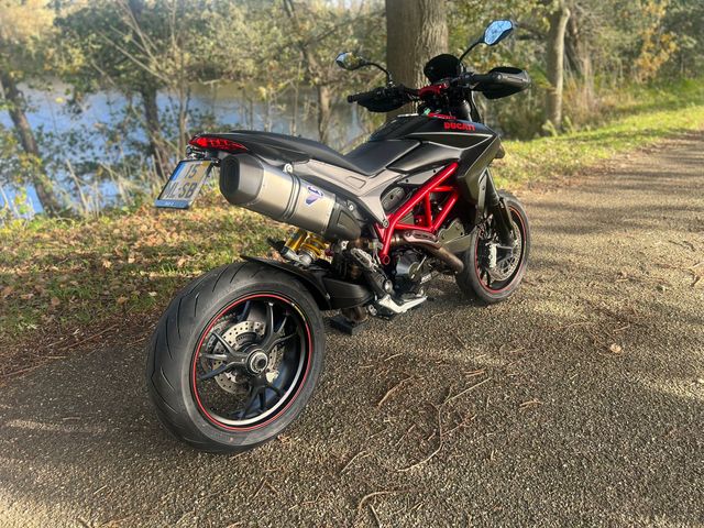 ducati - hypermotard-821