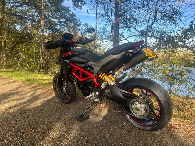 ducati - hypermotard-821