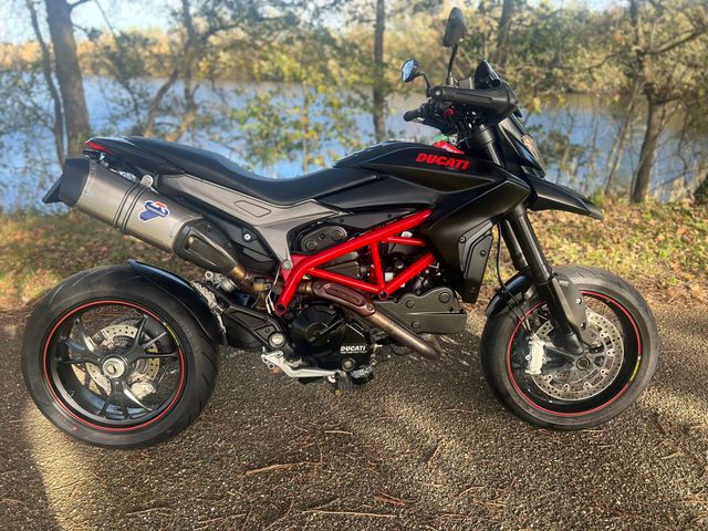 ducati - hypermotard-821