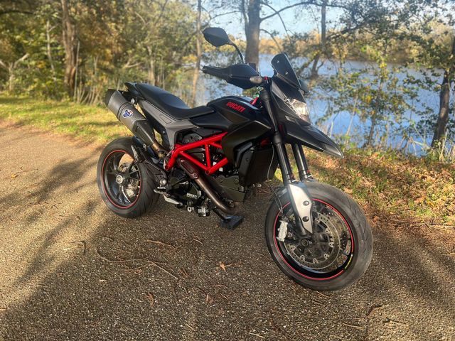 ducati - hypermotard-821