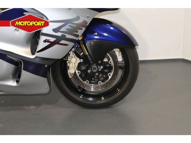 suzuki - gsx-r-1300-hayabusa
