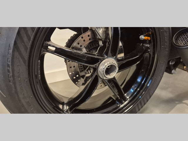 ktm - 1290-super-duke-r