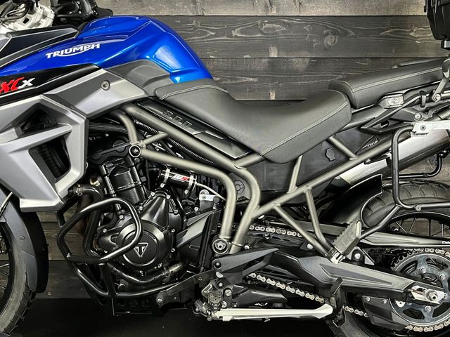 triumph - tiger-800-xcx