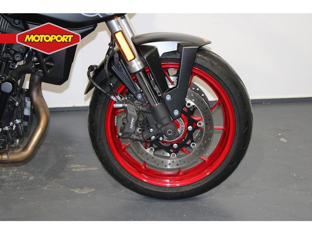 suzuki - gsx-8s