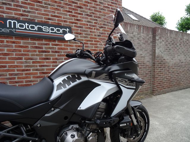 kawasaki - versys-1000-se-grand-tourer