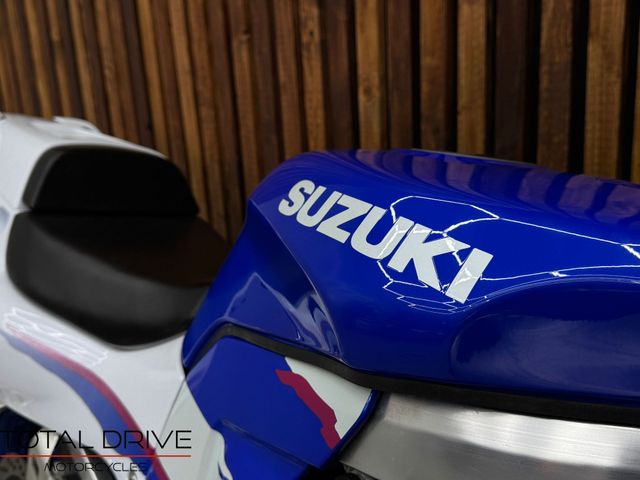 suzuki - gsx-r-750-w