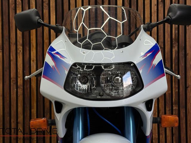 suzuki - gsx-r-750-w