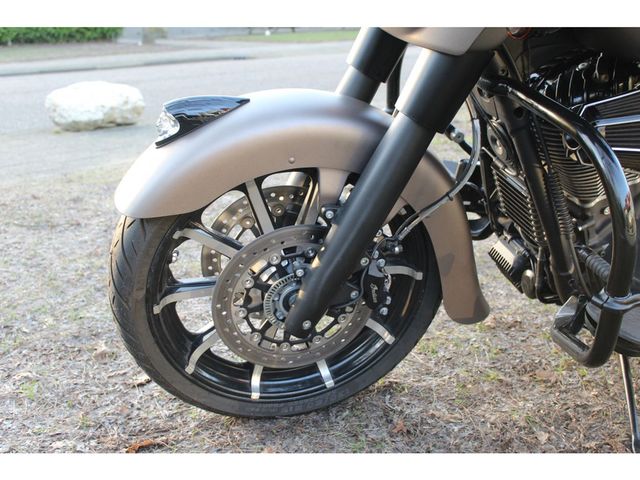 indian - chieftain-dark-horse