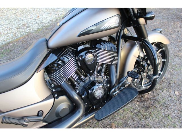 indian - chieftain-dark-horse