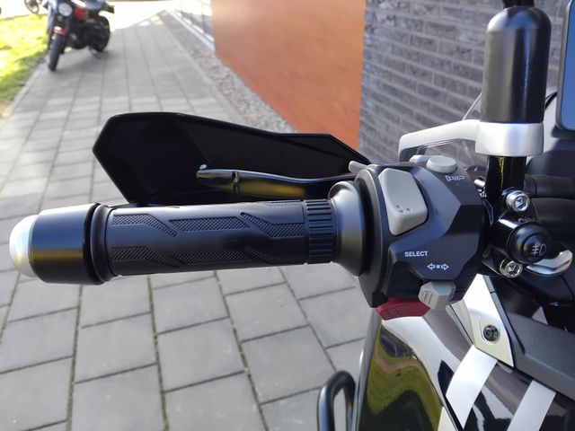 QJMOTOR - srt-600-sx-touring