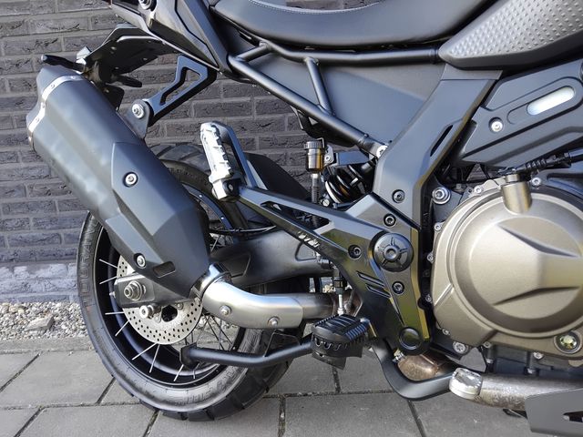 QJMOTOR - srt-600-sx-touring