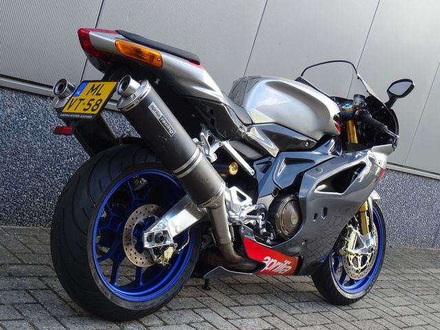 aprilia - rsv-1000-r-factory