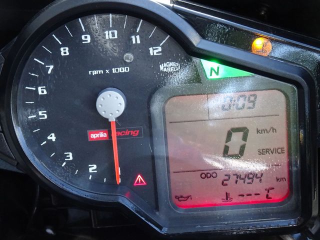 aprilia - rsv-1000-r-factory