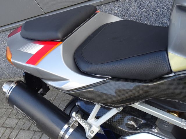 aprilia - rsv-1000-r-factory