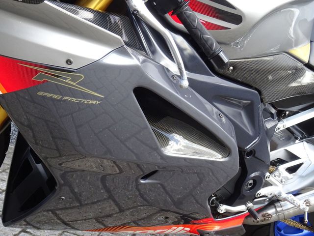 aprilia - rsv-1000-r-factory