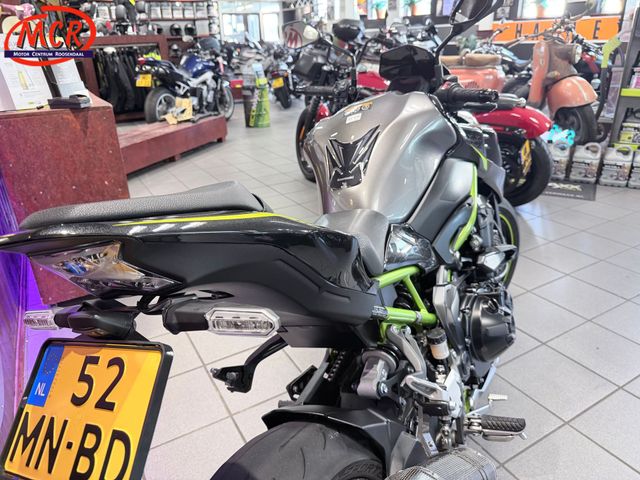 kawasaki - z900