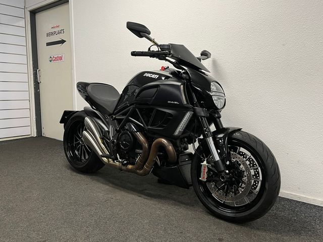 ducati - diavel