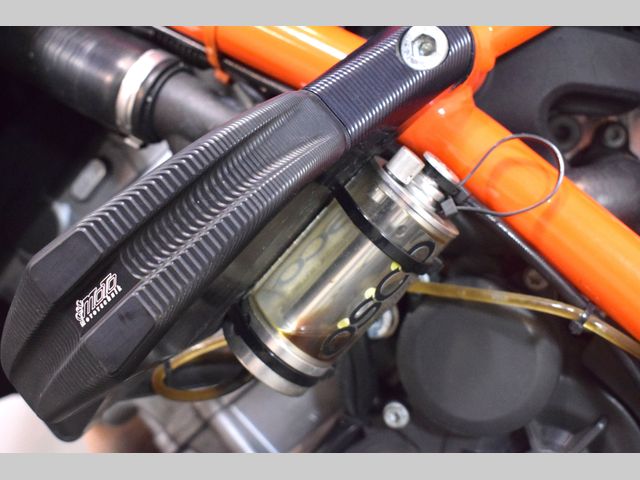 ktm - 1290-super-duke-r