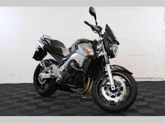suzuki - gsr-600