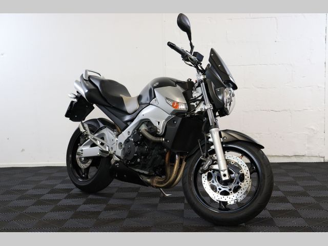 suzuki - gsr-600