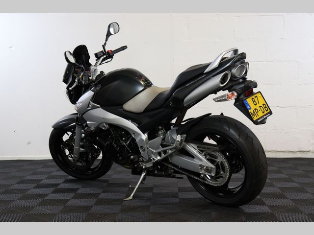 suzuki - gsr-600