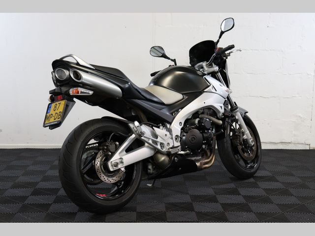 suzuki - gsr-600