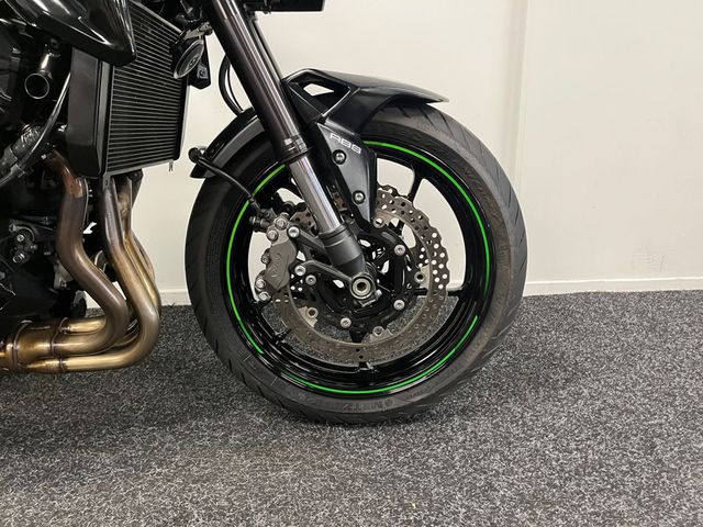 kawasaki - z900