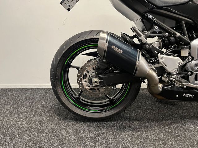 kawasaki - z900