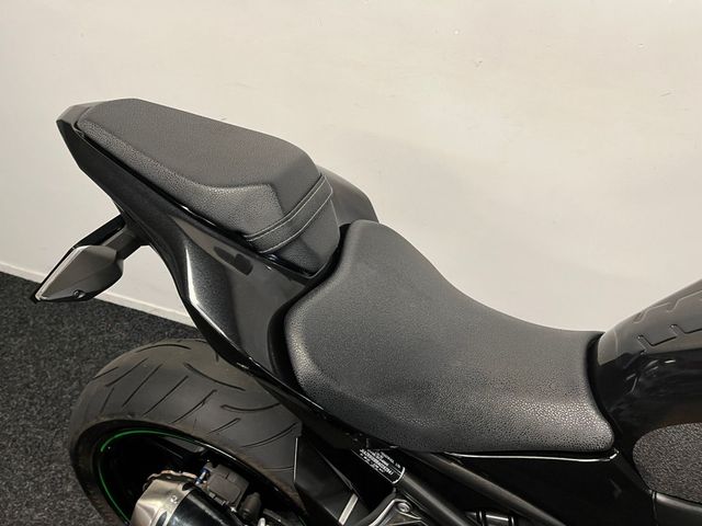 kawasaki - z900