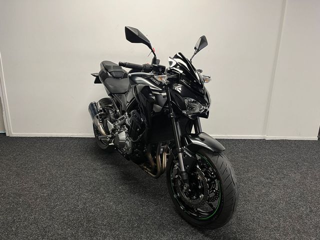 kawasaki - z900