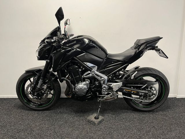kawasaki - z900