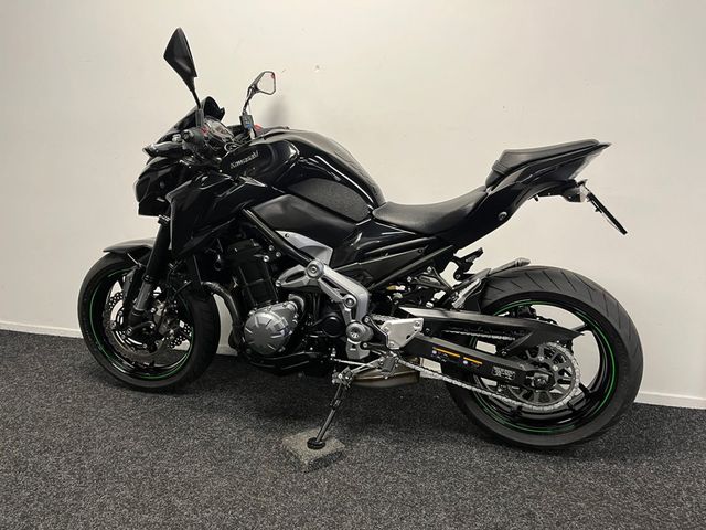 kawasaki - z900