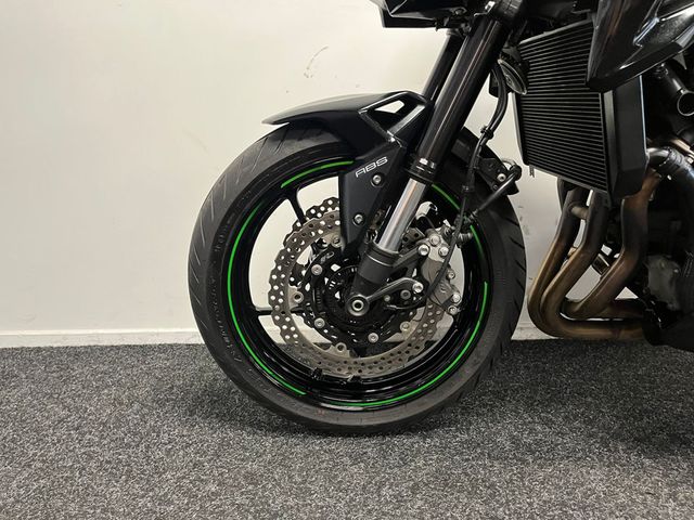 kawasaki - z900