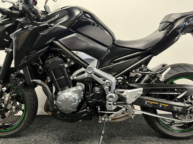 kawasaki - z900