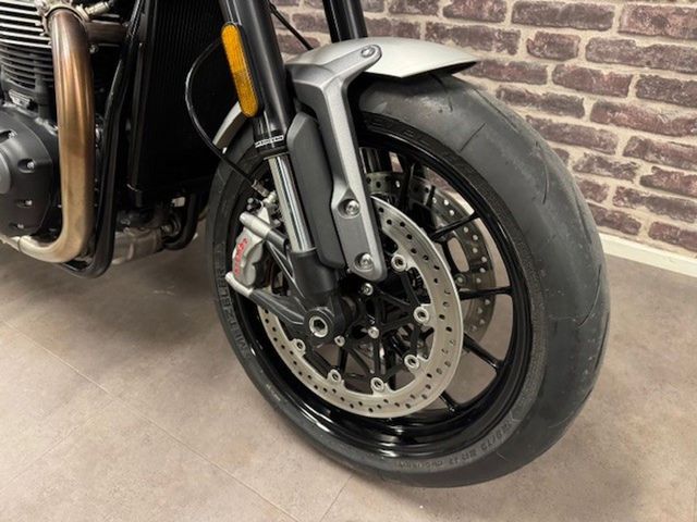 triumph - speed-twin-1200