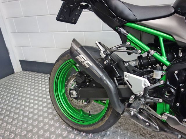 kawasaki - z900