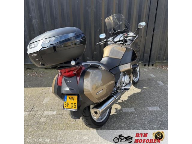 honda - nt-700-v-deauville