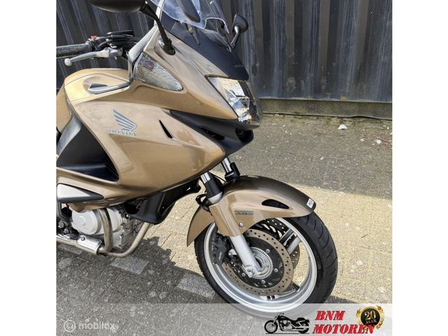 honda - nt-700-v-deauville