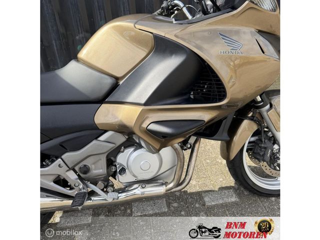 honda - nt-700-v-deauville