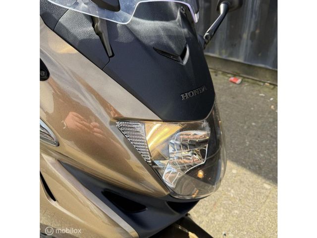 honda - nt-700-v-deauville