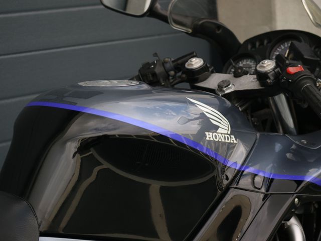 honda - cbr-600-f