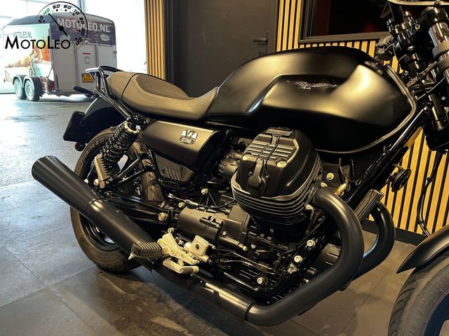 moto-guzzi - v-7-iii-stone