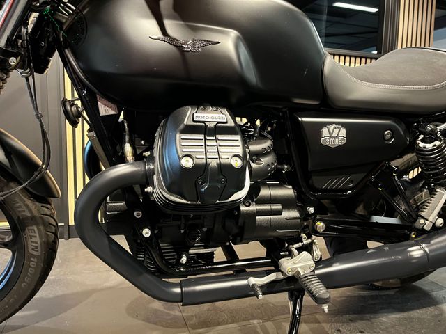 moto-guzzi - v-7-iii-stone