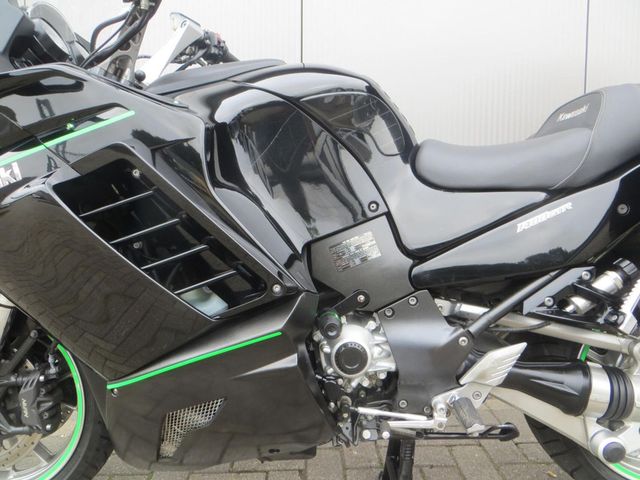 kawasaki - 1400-gtr