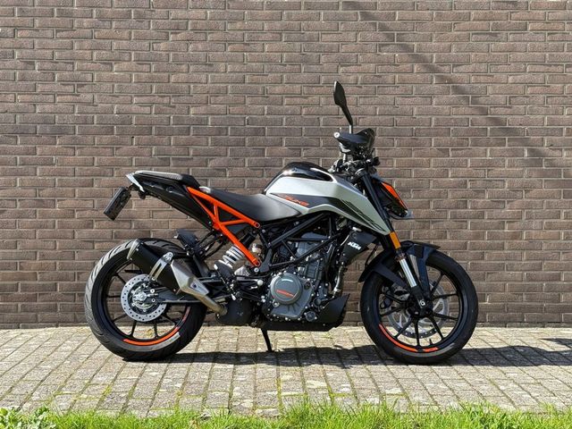 ktm - 390-duke-abs